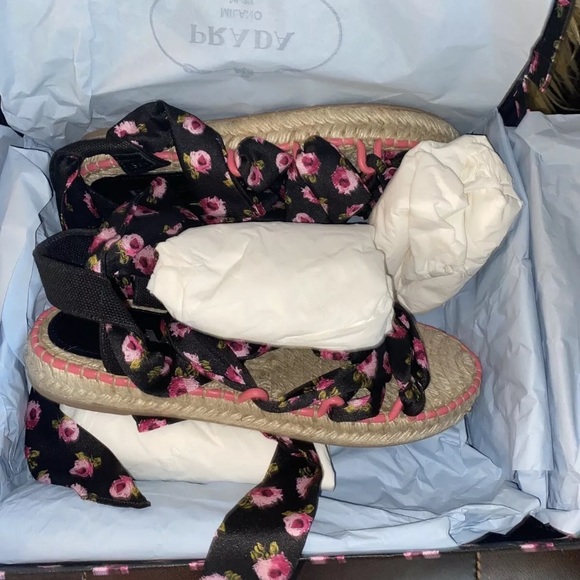 Prada sandals - Picture 3 of 6